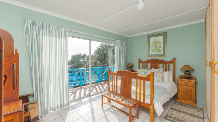 7 Bedroom Property for Sale in Struisbaai Western Cape